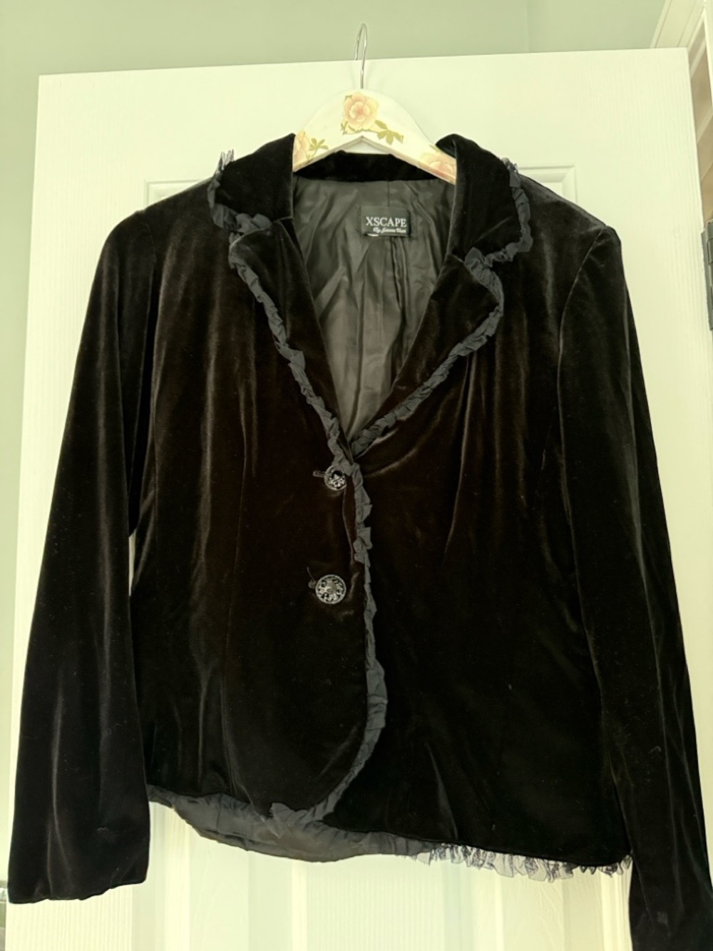 Xscape Black Velvet Ruffle-Trim Blazer vintage coquette small